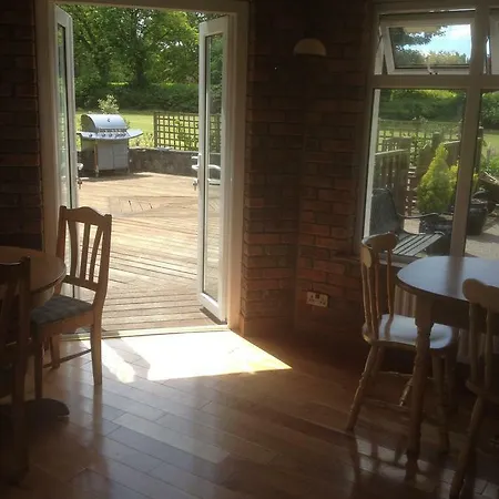 Fairways Bed & Breakfast *
